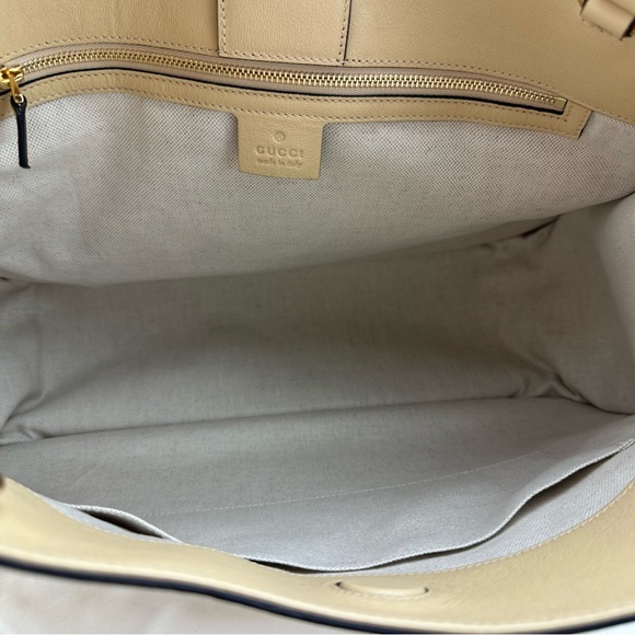 Gucci 1955 Horsebit Shoulder Bag in Beige NEW WITH DUST BAG - Picture 10 of 14